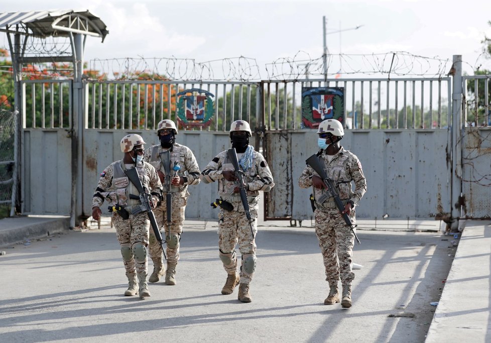 Pohraničníci Dominikánské republiky uzavřeli po vraždě most mezi Haiti a svou zemí.