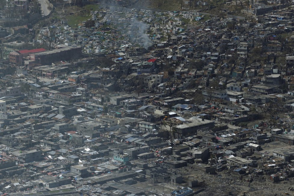 Na zdevastovaném Haiti panují katastrofální hygienické podmínky, ve kterých se rychle šíří cholera.