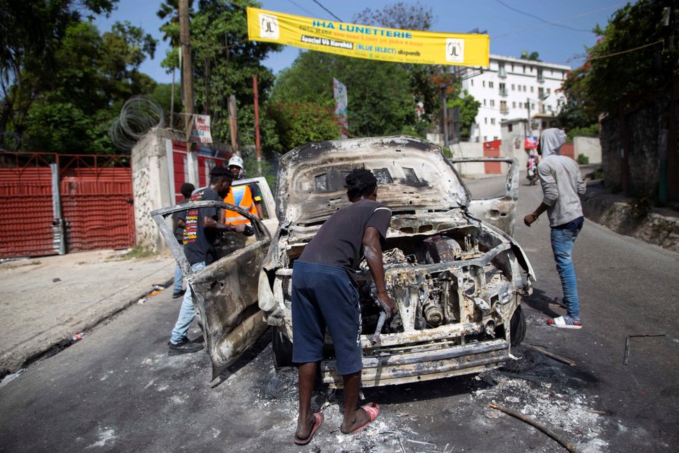 Situace na Haiti po vraždě prezidenta zahraničním komandem (9. 7. 2021)