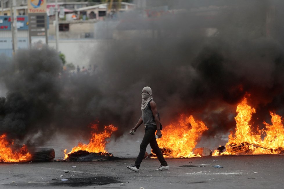 Protivládní protesty na Haiti.