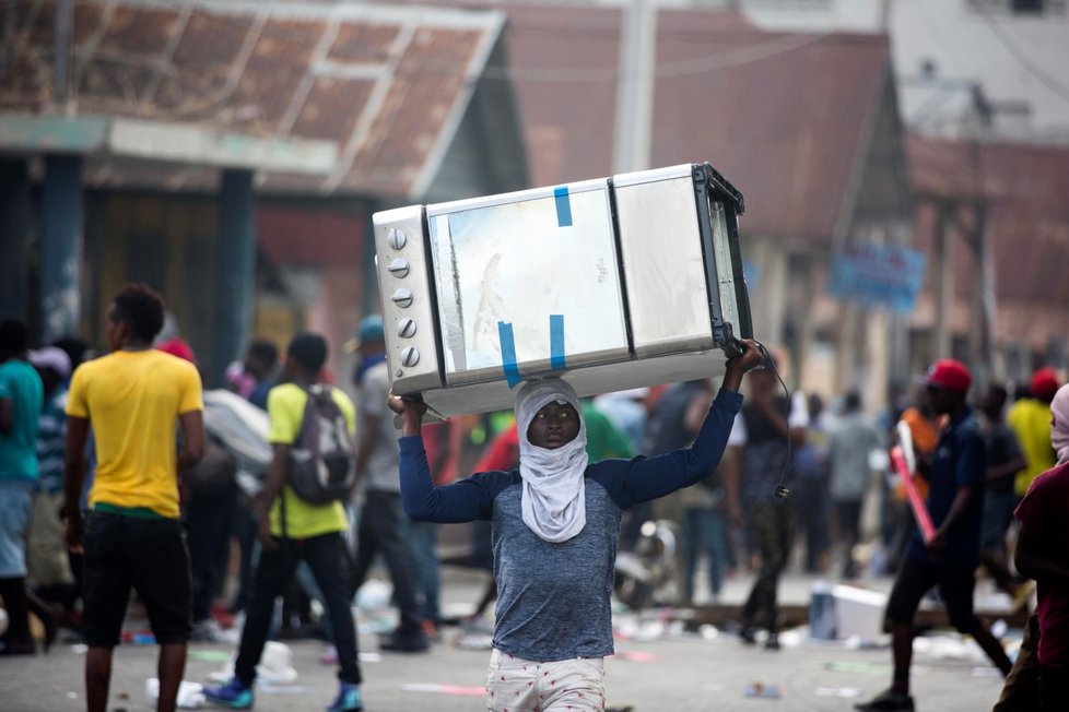 Protivládní protesty na Haiti.