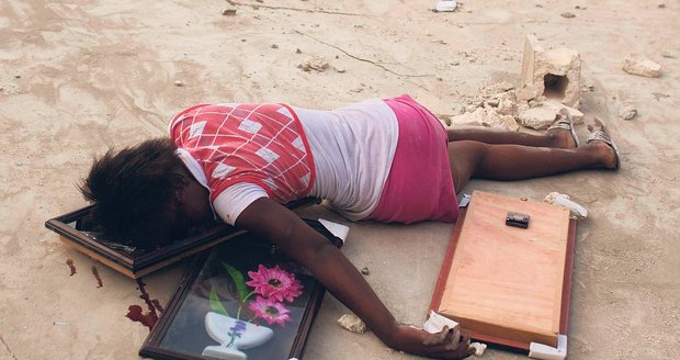 Mrtvé tělo studentky (†15) zůstalo ležet na ulici