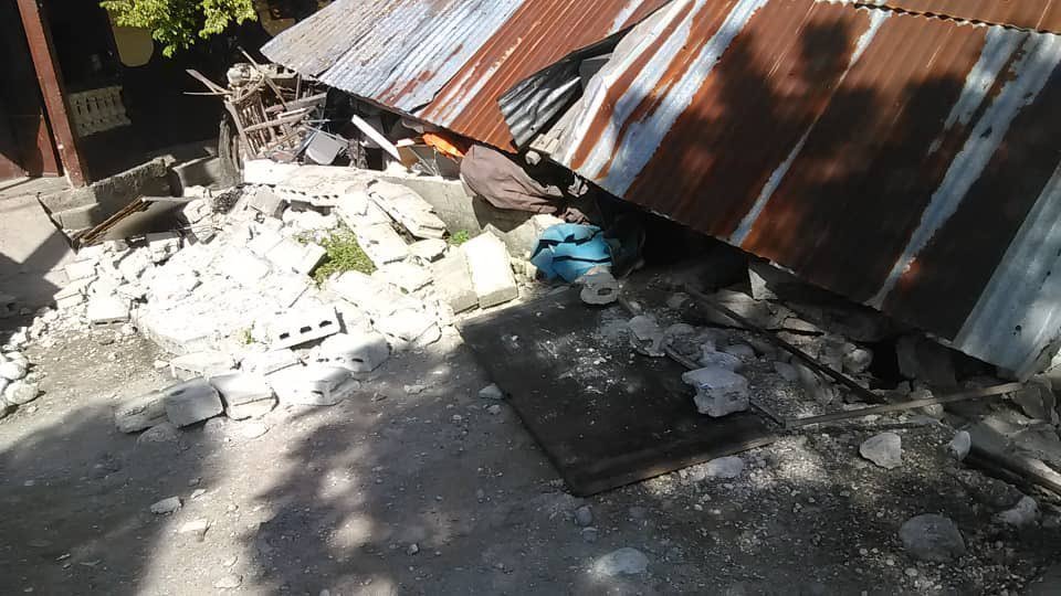 Obrazy zkázy: Haiti zasáhlo silné zemětřesení o síle 7,2 stupňů Richterovy škály