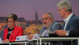 Krajská debata Blesk Zpráv o zemědělství a průmyslu (24. 9. 2020): Zleva Hana Hajnová (Piráti), Petr Šilar (KDU-ČSL) a Herbert Pavera (TOP 09)