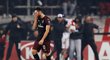 Zklamaný Hakan Calhanoglu po prohře AC Milán s Olympiakosem a konci v Evropské lize