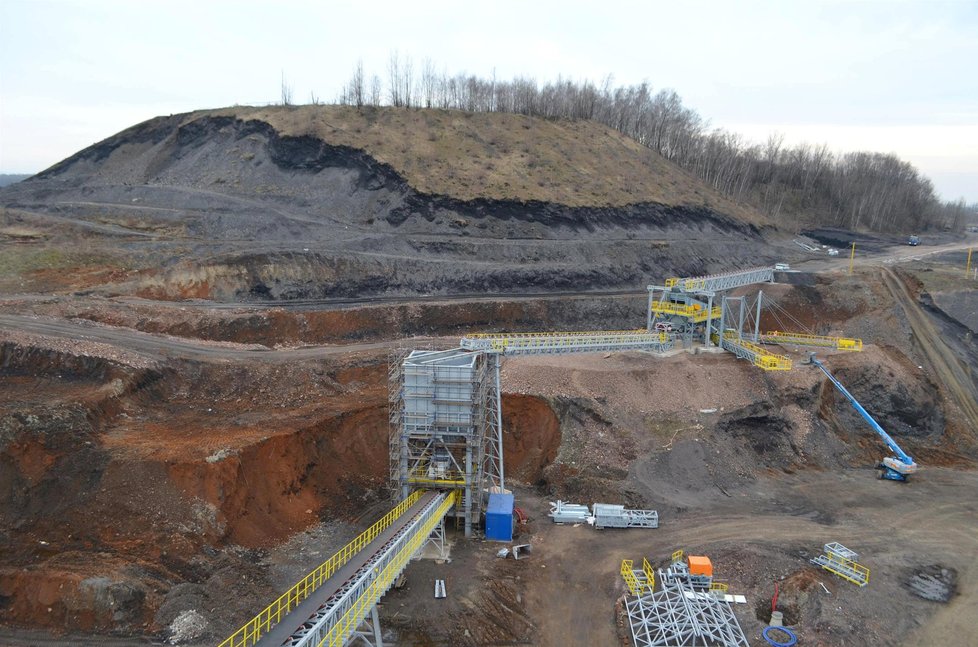 Heřmanická halda se rozléhá na 65 hektarech Slezské Ostravy. Na výšku měří až 30 metrů.