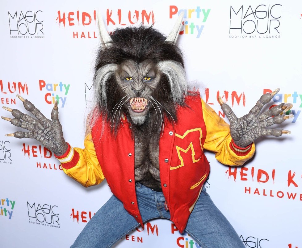Heidi Klum jako vlkodlak v roce 2017