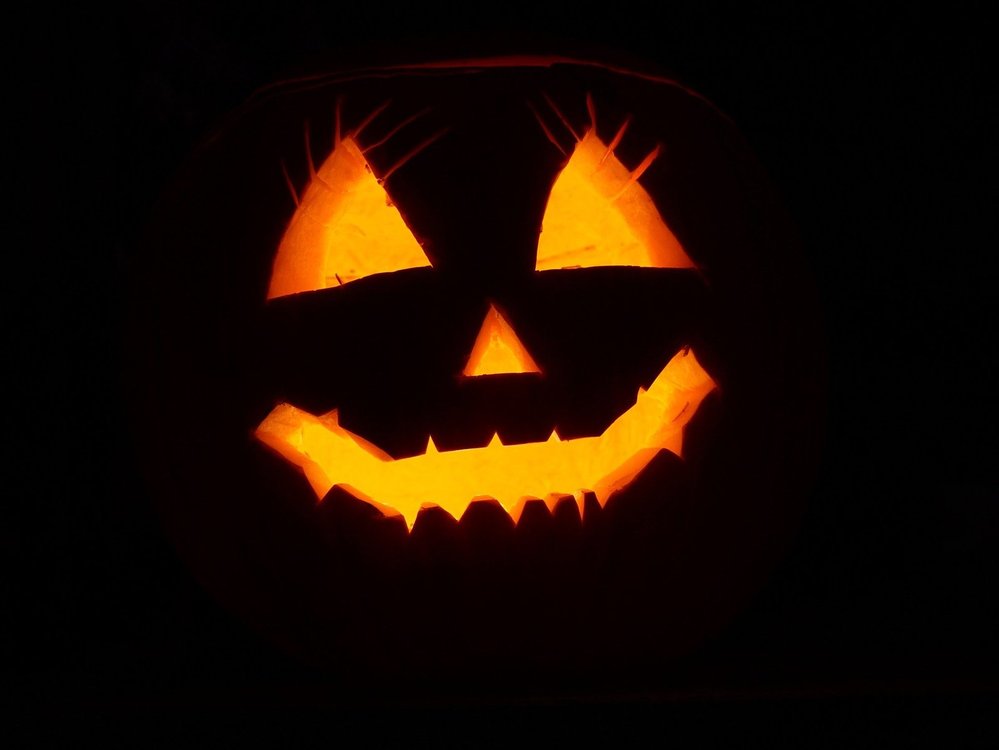 Halloween a dýně: Jak si vyřezat strašidelnou dekoraci