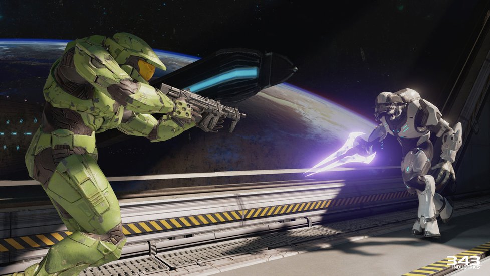 Halo 2 Anniversary – Eliti s plazmovým mečem vás rozseknou vedví jedním švihem.