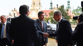 Jan Hamáček převzal ministerstvo zahraničí od Martina Stropnického.