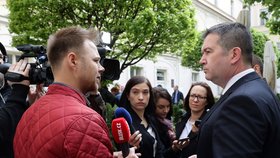 Podle předsedy ČSSD Jana Hamáčka dá strana na volební kampaň k evropským volbám 11 milionů kuru. Strana obhajuje 4 mandáty. (23. 4. 2019)