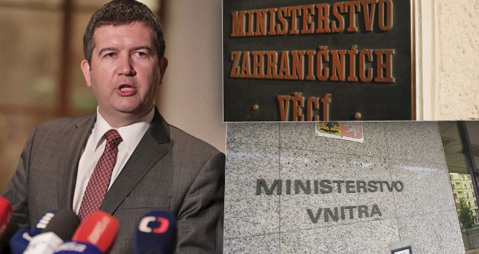 Jan Hamáček věří, že ministerstvo vnitra a zahraničí nepovede dohromady dlouho. Situaci by chtěl vyřešit nejpozději po letních prázdninách