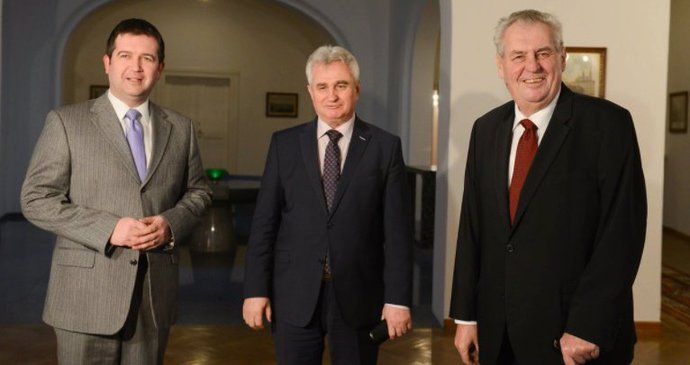 2017: Novoroční oběd šéfů obou parlamentních komor na Pražském hradě. Uskuteční se pravidelné setkání i o rok později?