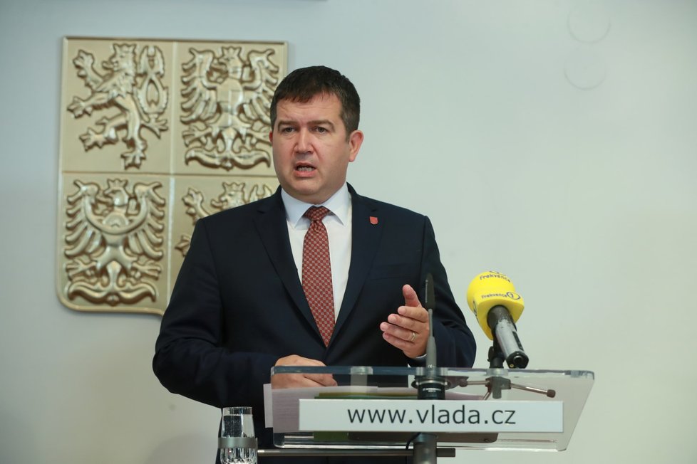 Jan Hamáček na tiskové konferenci ke sto dnům menšinové vlády ANO a ČSSD (4.10.2118)