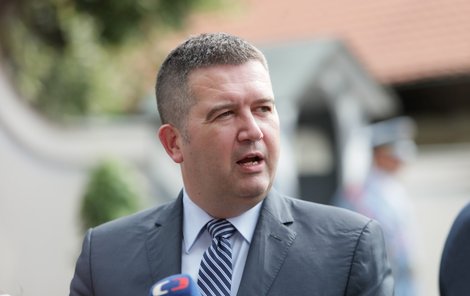Předseda ČSSD Jan Hamáček po schůzce v Lánech (12. 7. 2019)