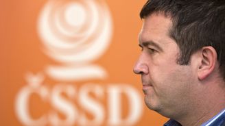 Předsednictvo ČSSD schválilo kandidáty na post ministrů včetně Pocheho