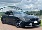 Na prodej je podivné BMW M5 od Hamannu, prý jediné takové na světě. Jak se vám líbí?