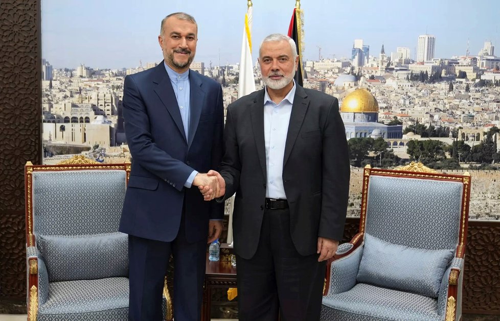 Šéf politického křídla Hamásu Ismaíl Haníja se v katarském Dauhá setkal s íránským ministrem zahraničí Hosejnem Amírabdolláhjánem (31. 10. 2023).