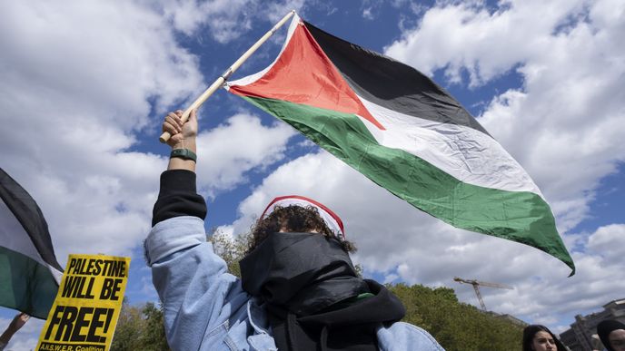 Příznivci hnutí Hamás oslavují útoky na Izrael