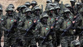 Bojovníci Hamásu při oslavách výročí (16. 12. 2018)