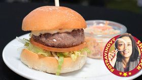 Test hovězích burgerů: Šetří na mase a bakterie v nich mají mejdan