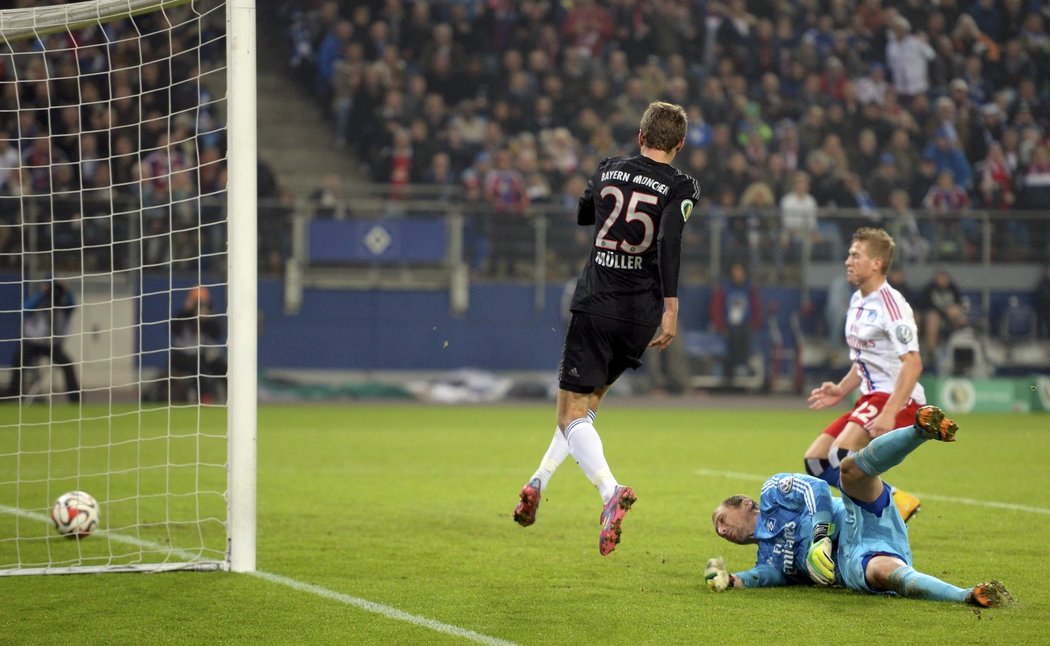 Jaroslav Drobný inkasoval od Bayernu tři góly, ale další tutovky hvězdám zlikvidoval.