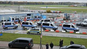 Zásah během řádění Salmana E. na letišti v Hamburku