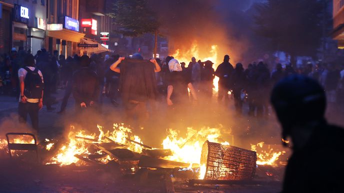 Protesty během summitu G20 v Hamburku