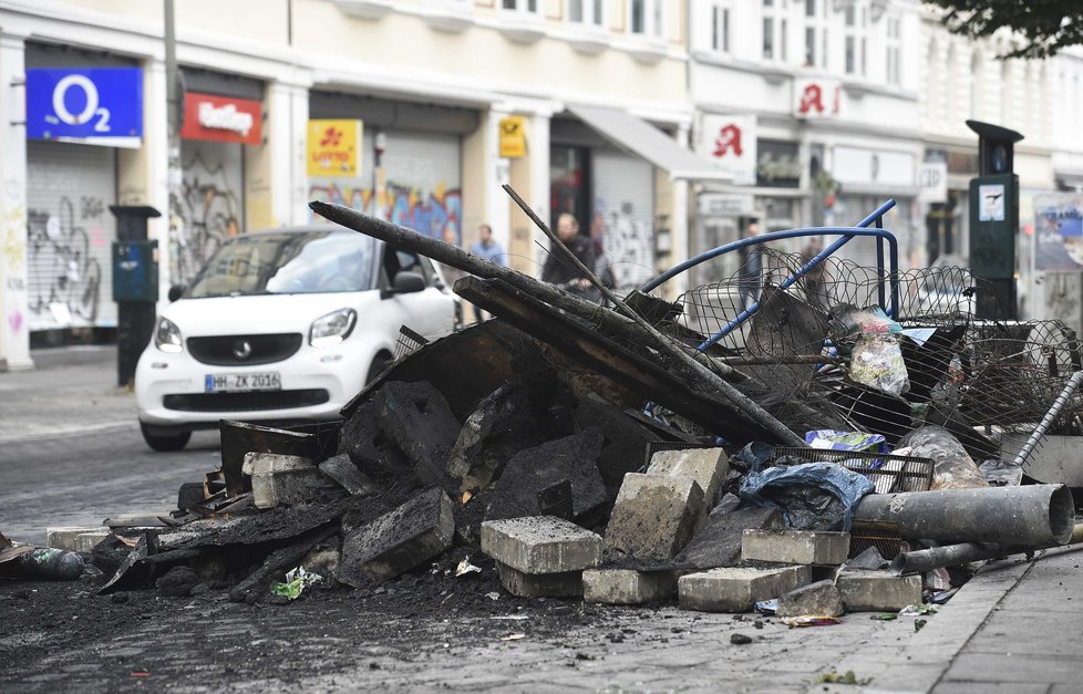 Protesty během summitu G20 v Hamburku