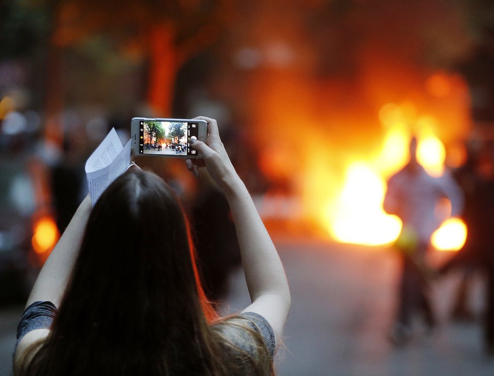 Protesty během summitu G20 v Hamburku