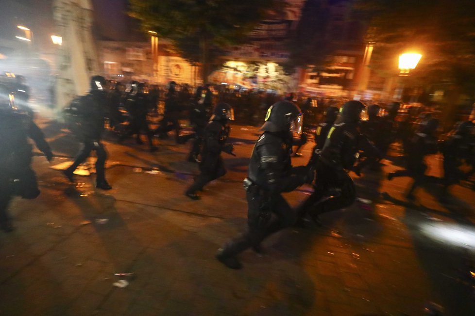 Protesty během summitu G20 v Hamburku