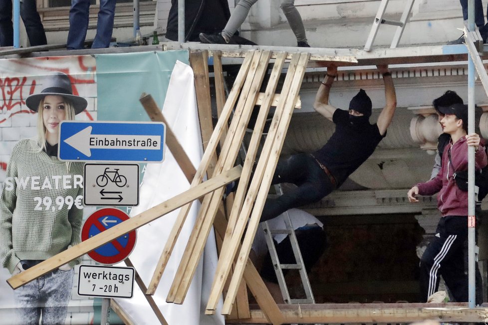 Protesty během summitu G20 v Hamburku