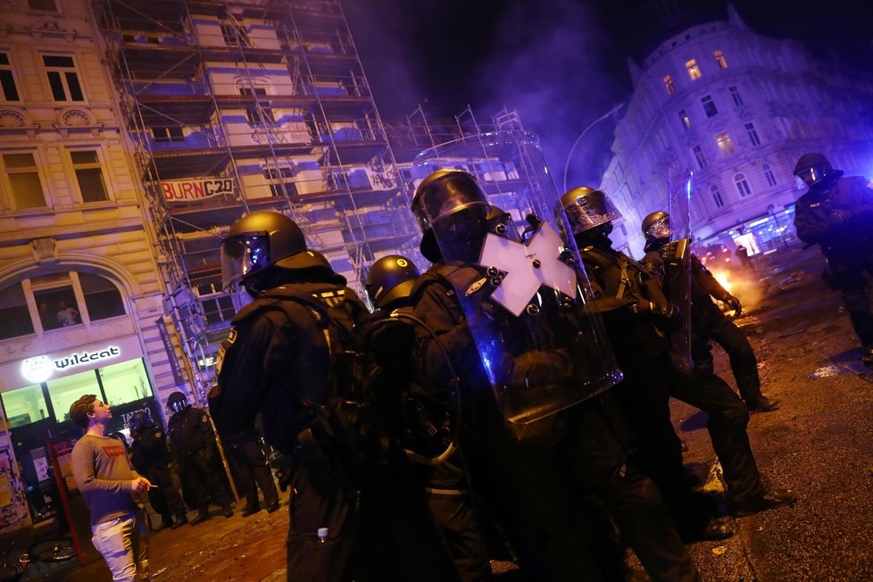 Protesty během summitu G20 v Hamburku