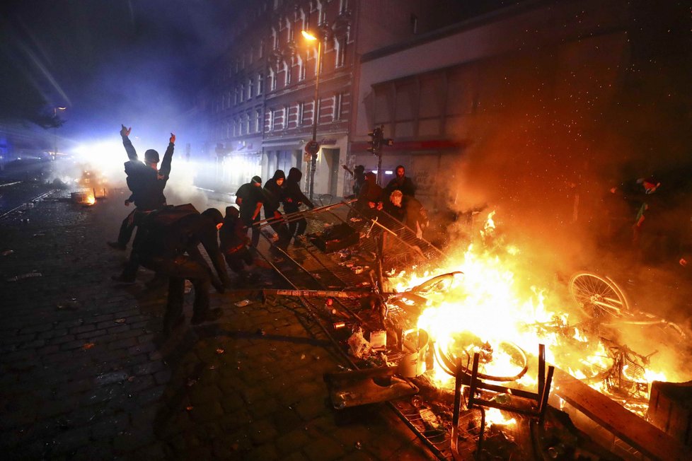 Protesty během summitu G20 v Hamburku