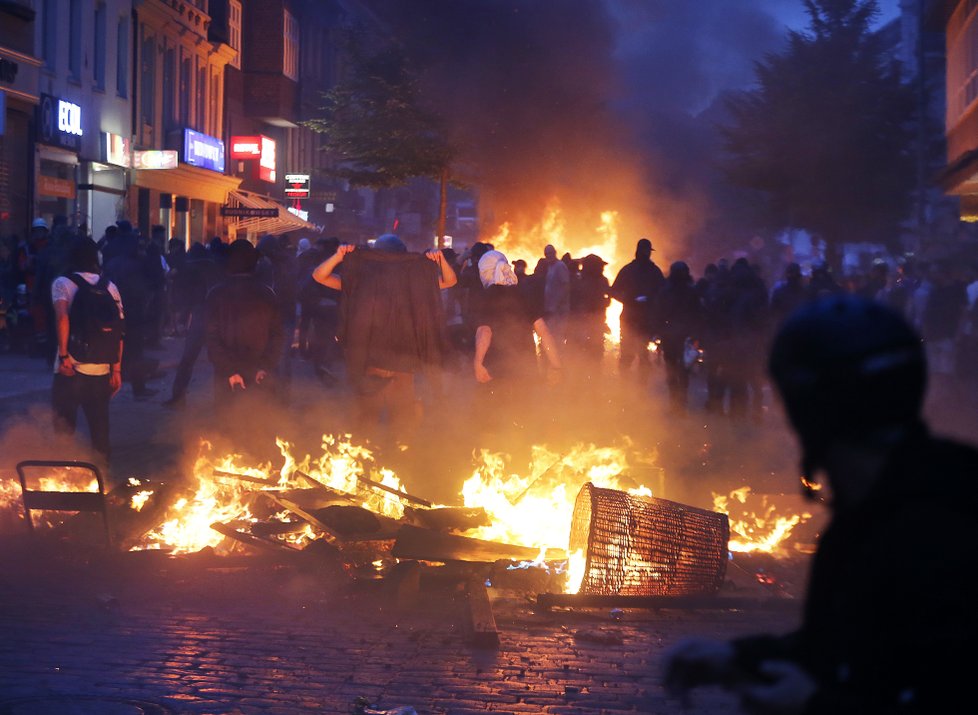 Protesty během summitu G20 v Hamburku