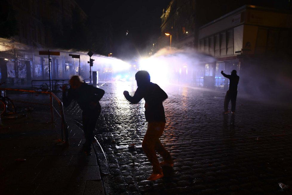 Protesty na summitu G20 v Hamburku