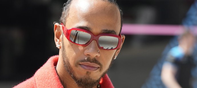 Hamilton bude příští rok jezdit za Ferrari