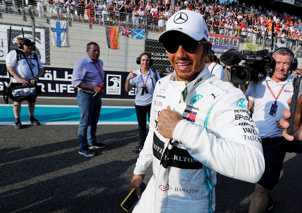 Lewis Hamilton na závodech v Abú Zabí