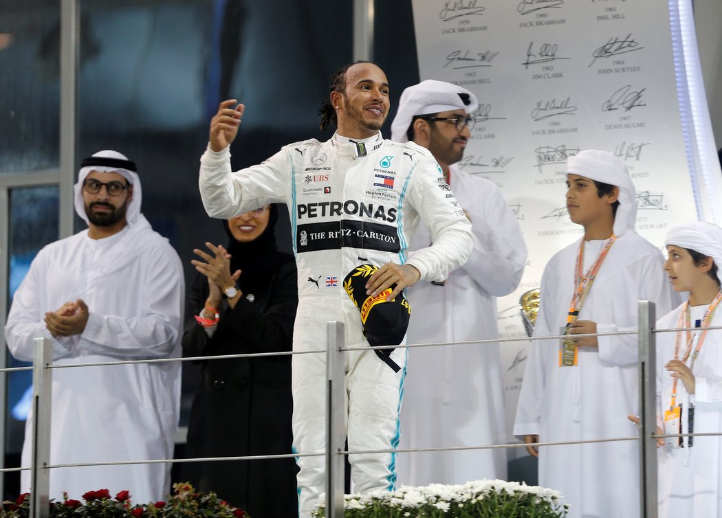 Lewis Hamilton na závodech v Abú Zabí