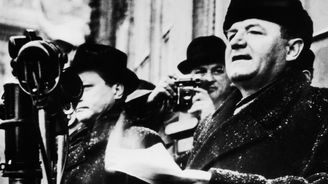 Převzetí moci komunisty v roce 1948 bylo neodvratné, ale rozhodně to nebylo legální, říká historik Tomek