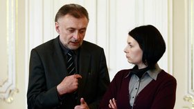 Bývalá mluvčí Miloše Zemana Hana Burianová s tajemníkem Jaroslavem Hlinovským