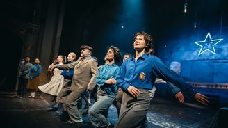 Román Hana od Aleny Mornštajnové se stal bestsellerem. A podmanil si i divadelní prkna Román Hana od Aleny Mornštajnové se stal bestsellerem. A podmanil si i divadelní prkna