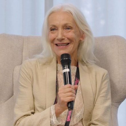 Hana Janata: Sex ve vyšším věku je tabu a něco nechutného. Potřeba něžností přece ale s věkem nemizí Hana Janata: Sex ve vyšším věku je tabu a něco nechutného. Potřeba něžností přece ale s věkem nemizí