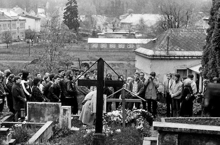 Pohřeb Pavla Wonky se konal ve Vrchlabí 6. května 1988. Pod dozorem Státní bezpečnosti se jej zúčastnilo až 2000 lidí.