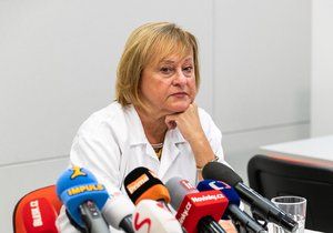 Primářka Kliniky infekčních, parazitárních a tropických nemocí Nemocnice Na Bulovce Hana Roháčová vystoupila 3. března 2020 v Praze na briefingu s aktuálními informacemi o pacientech s koronavirem.
