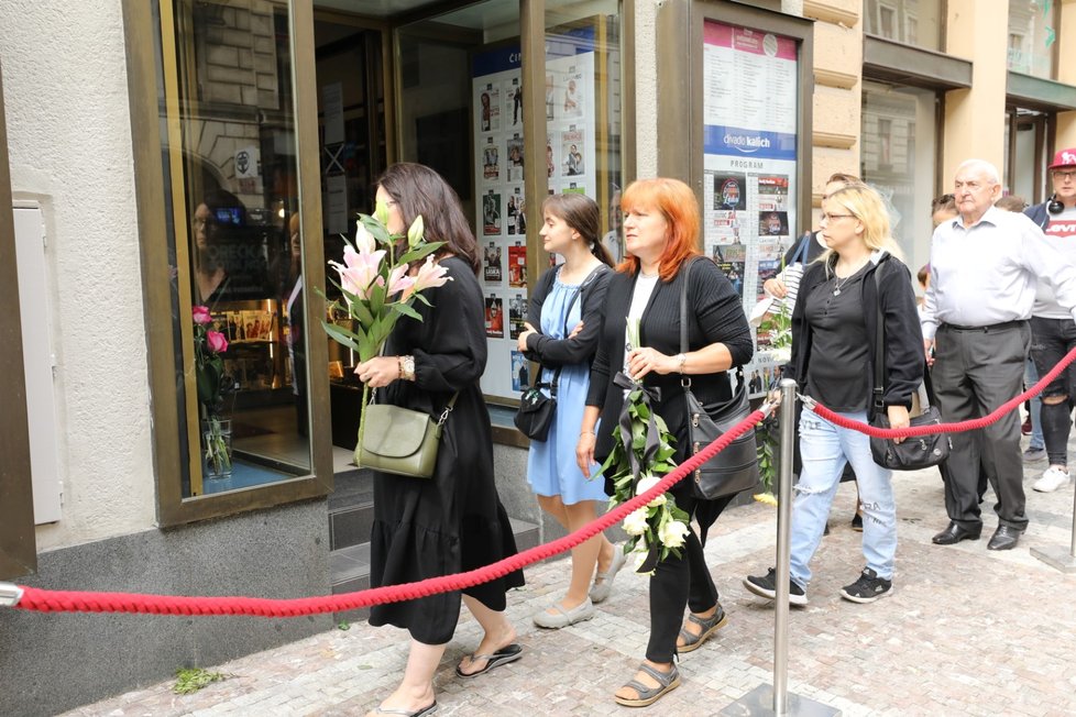 Rozloučení s Hankou Zagorovou v Divadle Kalich