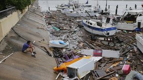 Bouře Hanna způsobila škody na pobřeží Texasu (26.7.2020)