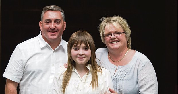 Hannah Clark měla deset let dvě srdce, nyní se to její uzdravilo, tak implantované mohlo jít z těla ven