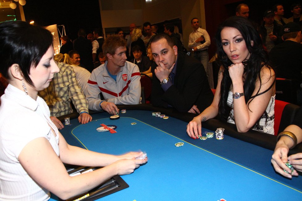 Agáta objíždí pokerové turnaje za tučné honoráře