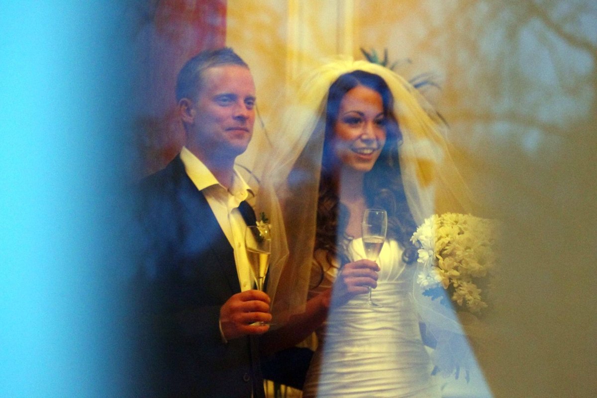 Tajná svatba s Jakubem Prachařem proběhla 20. dubna v Mariánských Lázních. Druhé ano v kostele si manželé řeknou dnes.